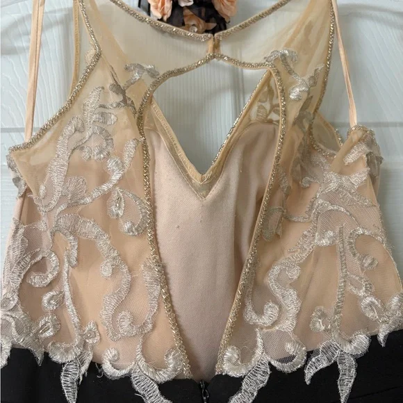 Graduation Gown - Picture 3 of 9